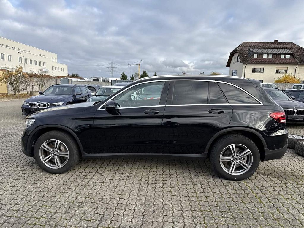 Mercedes-Benz GLC 300 2021