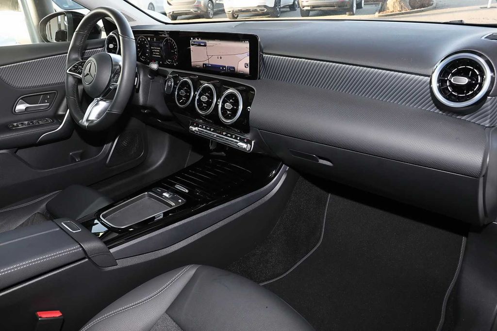 Mercedes-Benz A 250 2024