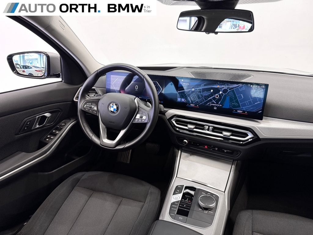 BMW 318 2022