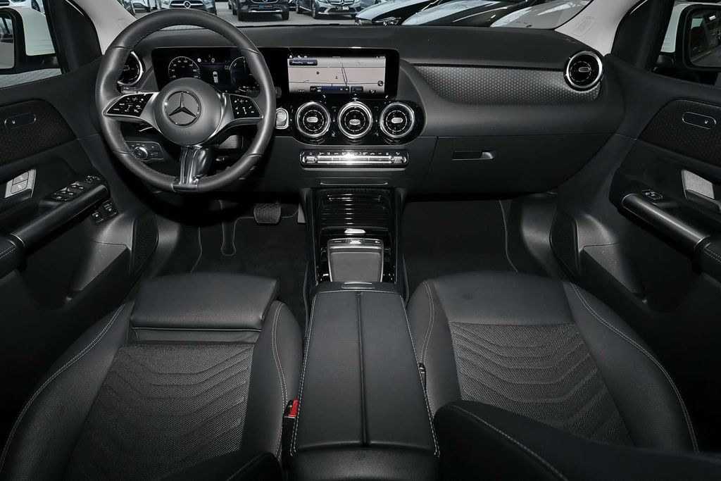 Mercedes-Benz B 250 2024