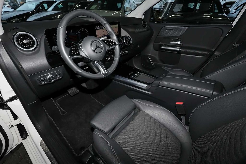 Mercedes-Benz B 250 2024