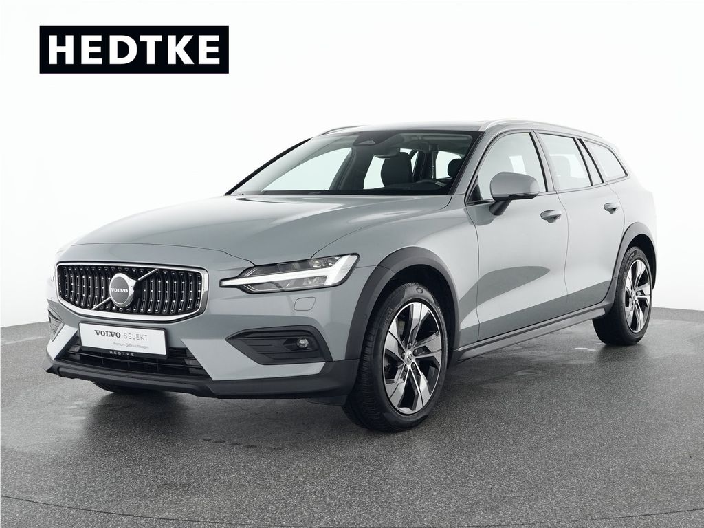 Volvo V60 Cross Country 2023