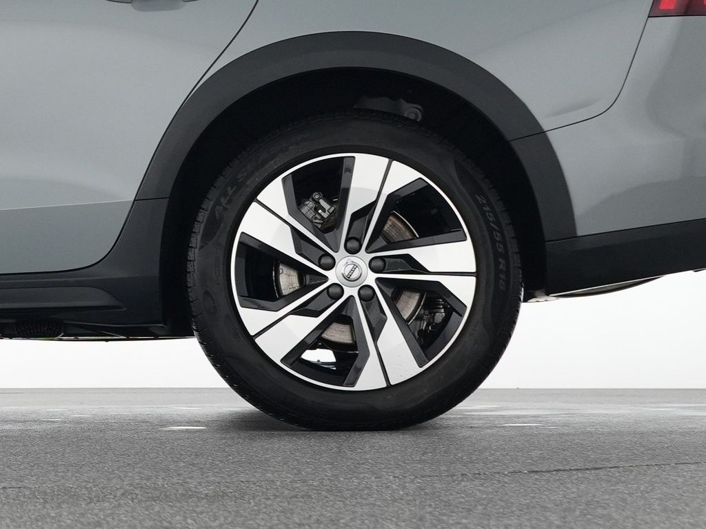 Volvo V60 Cross Country 2023