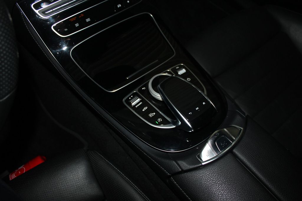 Mercedes-Benz E 300 2021