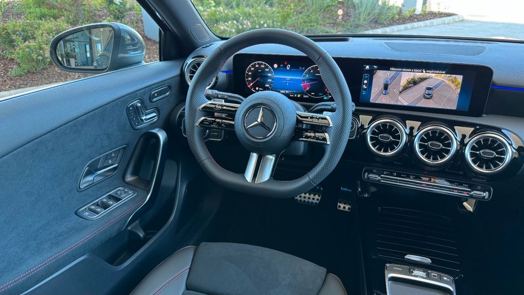 Mercedes-Benz A 220