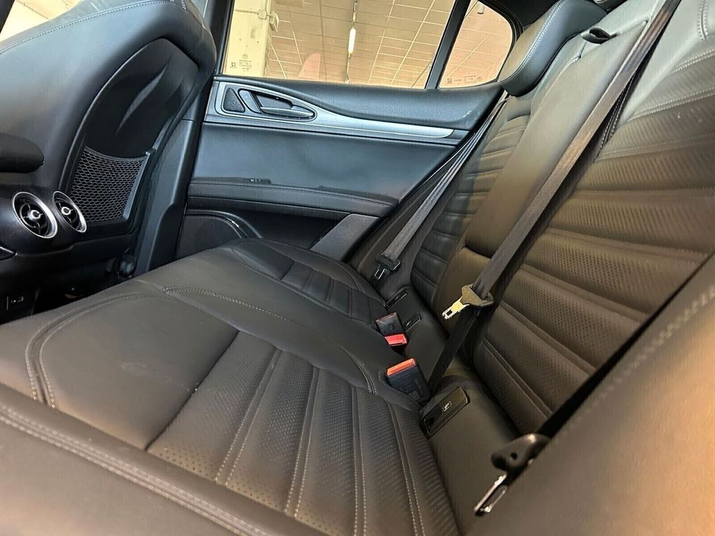 Alfa Romeo Stelvio 2024