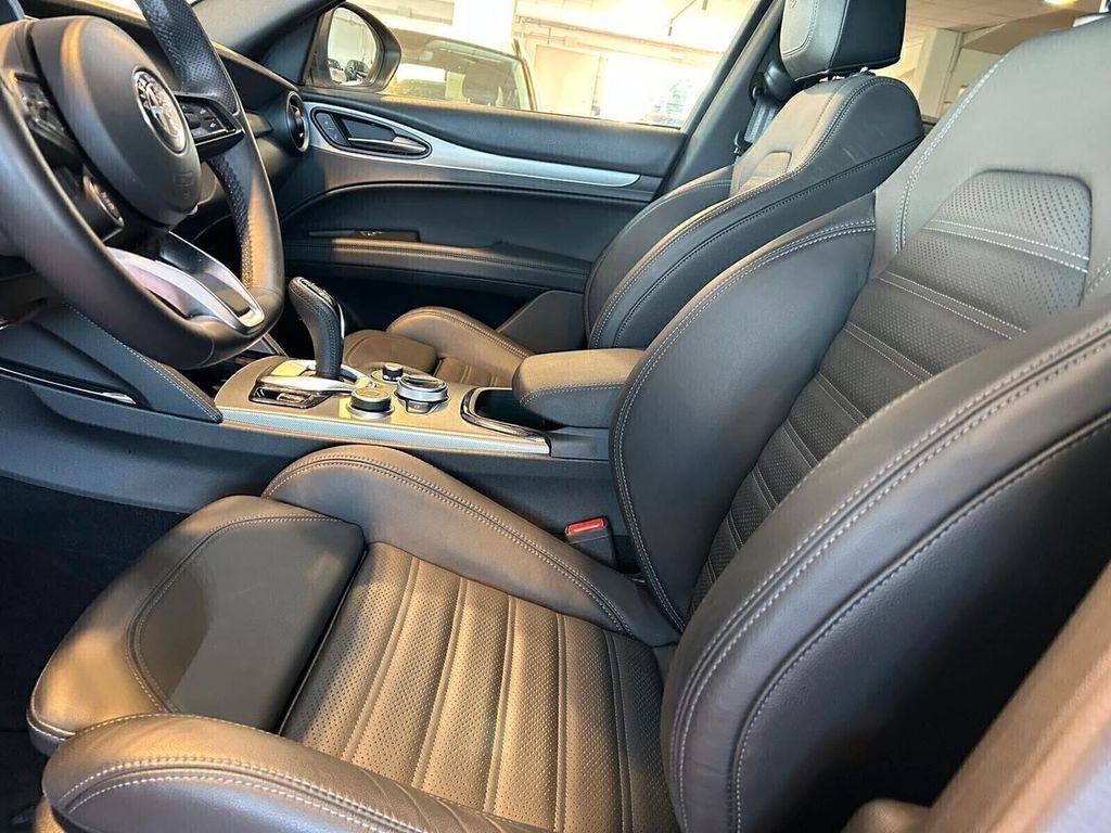 Alfa Romeo Stelvio 2024