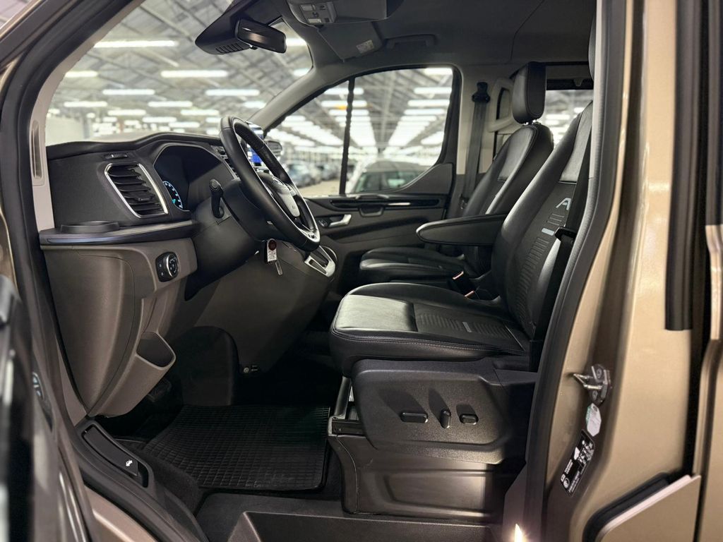 Ford Tourneo Custom 2023
