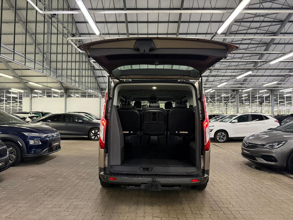 Ford Tourneo Custom 2023