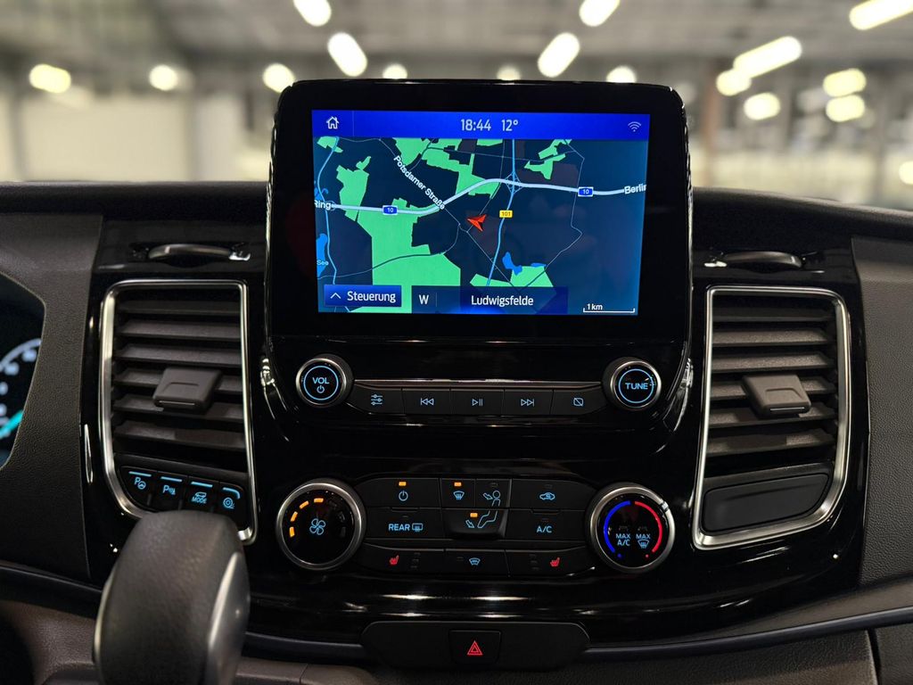 Ford Tourneo Custom 2023