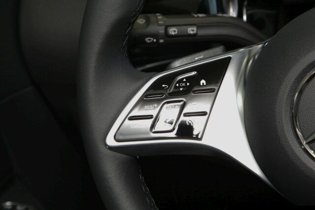 Mercedes-Benz GLA 200 2025