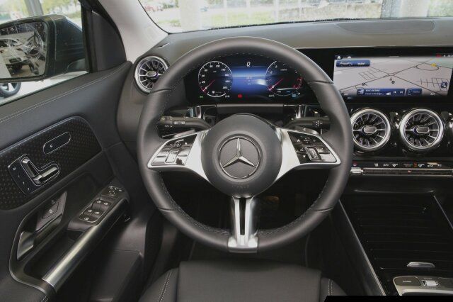 Mercedes-Benz GLA 200 2025