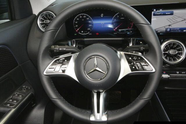 Mercedes-Benz GLA 200 2025