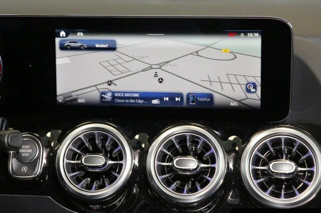 Mercedes-Benz GLA 200 2025