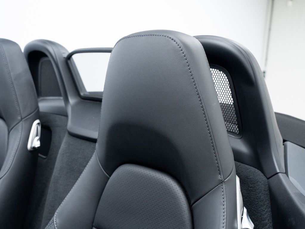 Porsche Boxster 2024