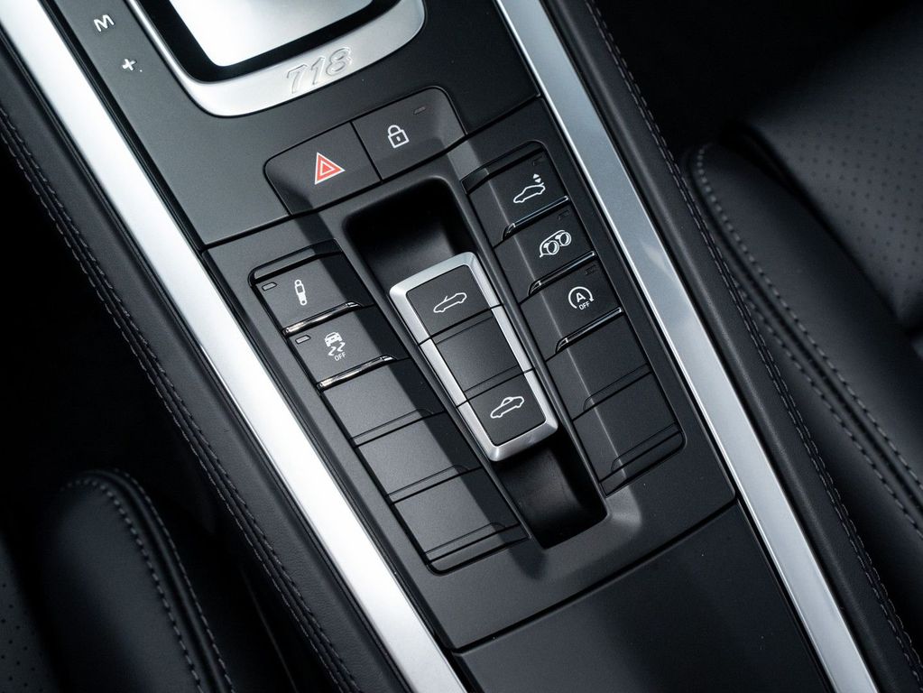 Porsche Boxster 2024