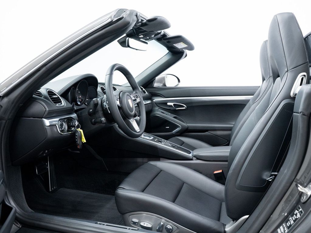 Porsche Boxster 2024