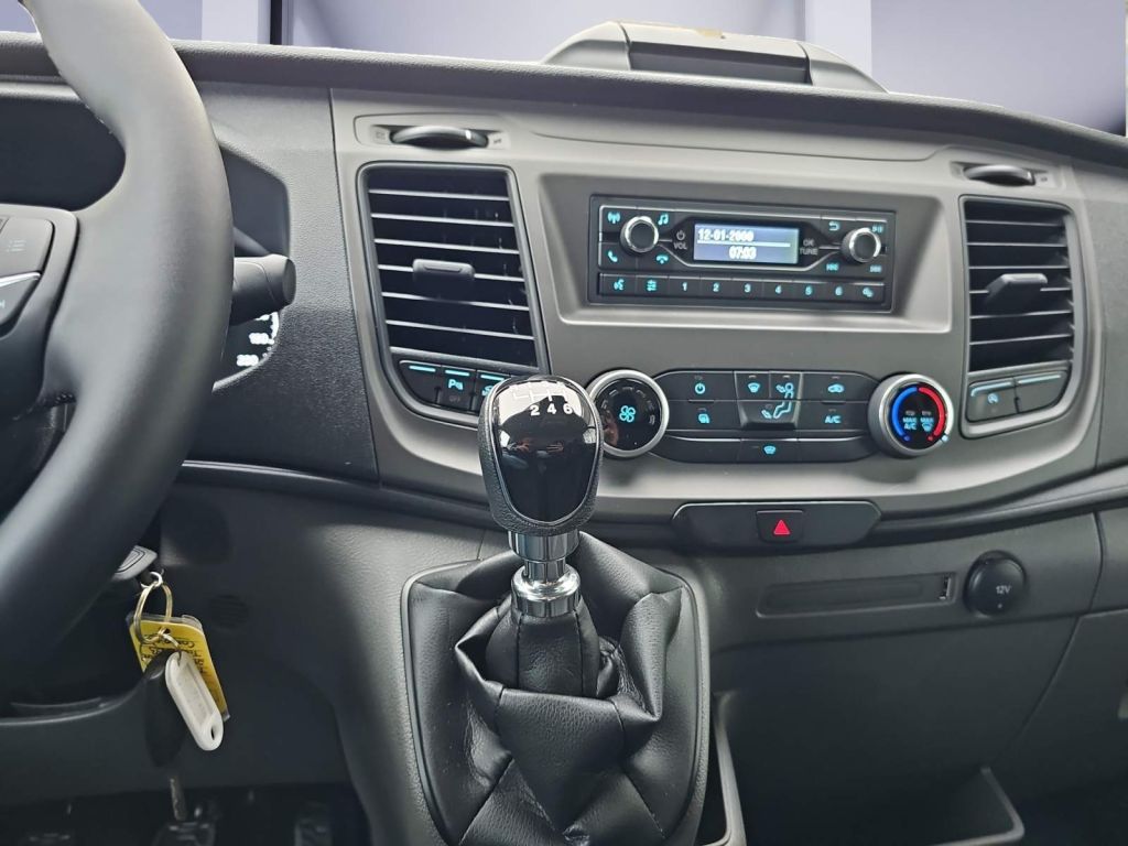 Ford Transit 2024