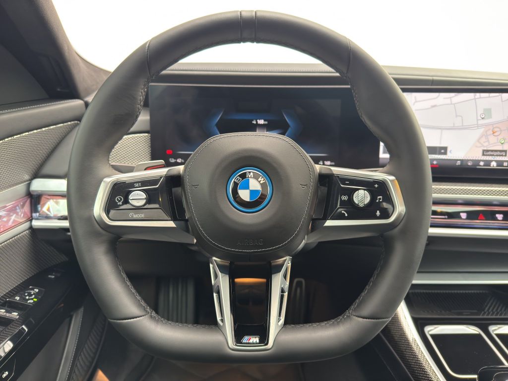 BMW i7 2024