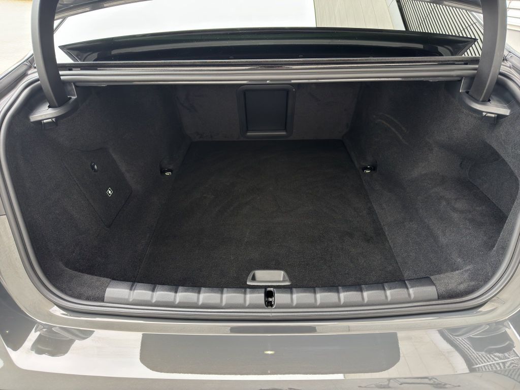 BMW i7 2024