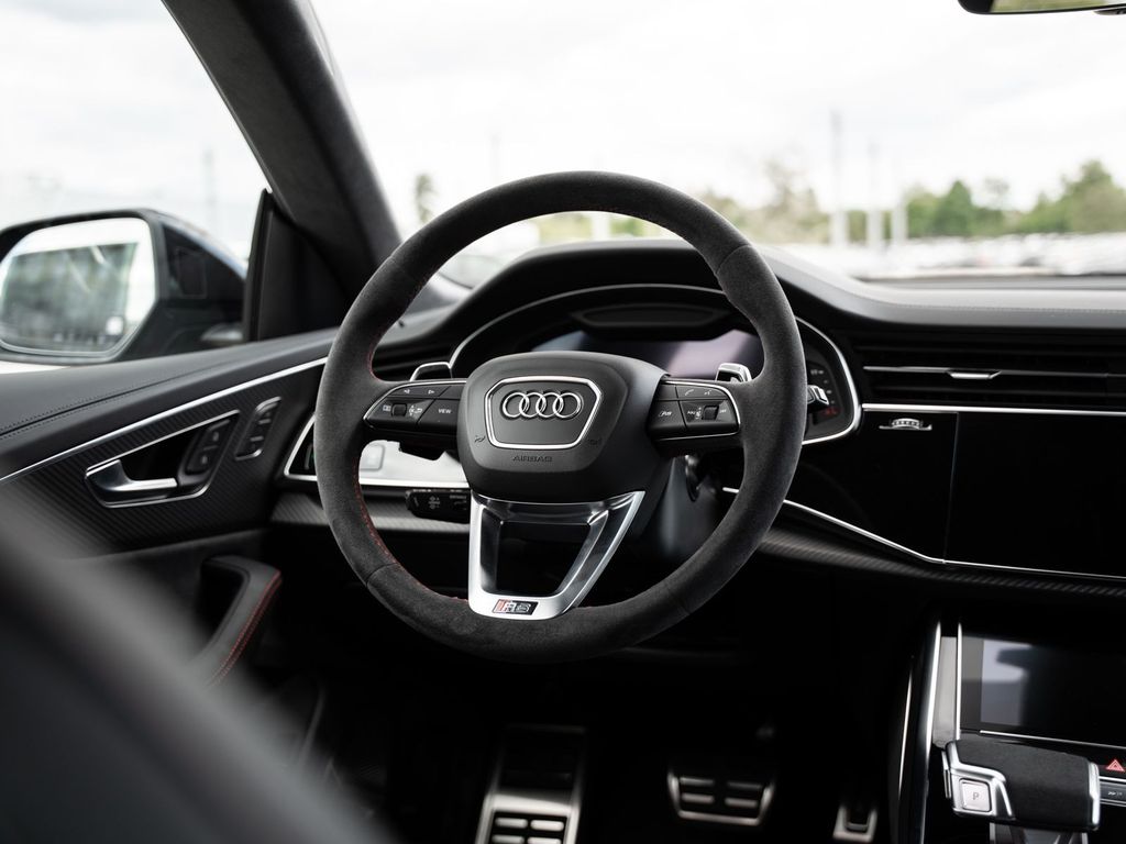 Audi RSQ8 2025