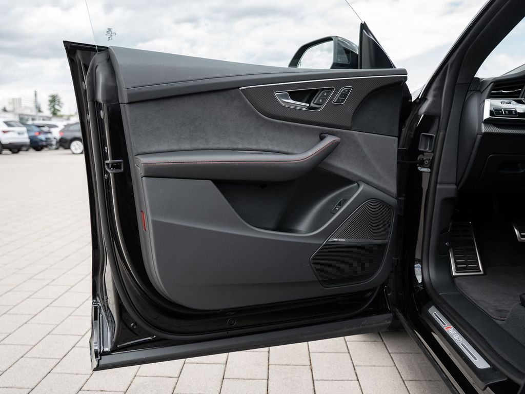 Audi RSQ8 2025