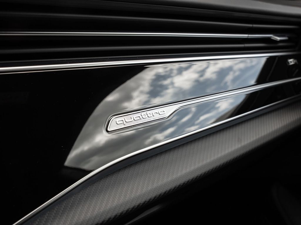 Audi RSQ8 2025
