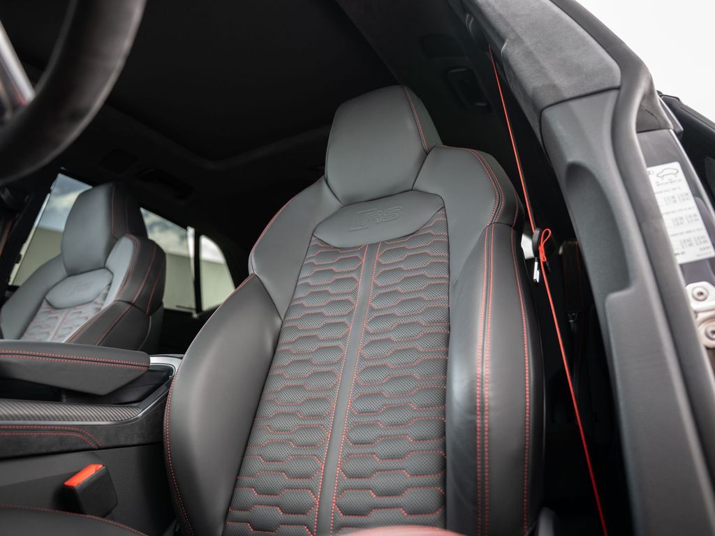Audi RSQ8 2025