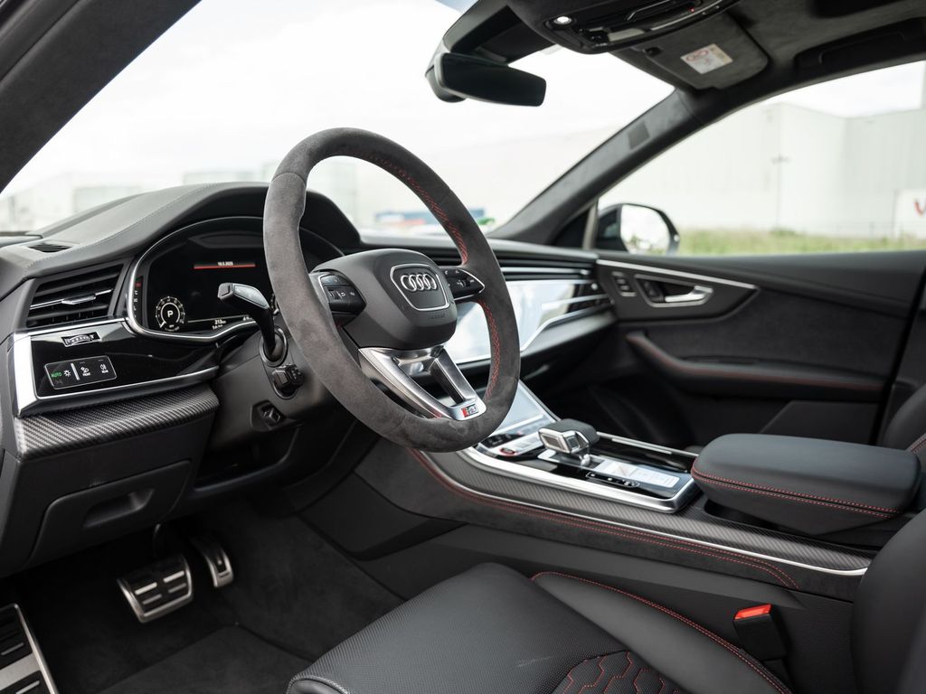 Audi RSQ8 2025