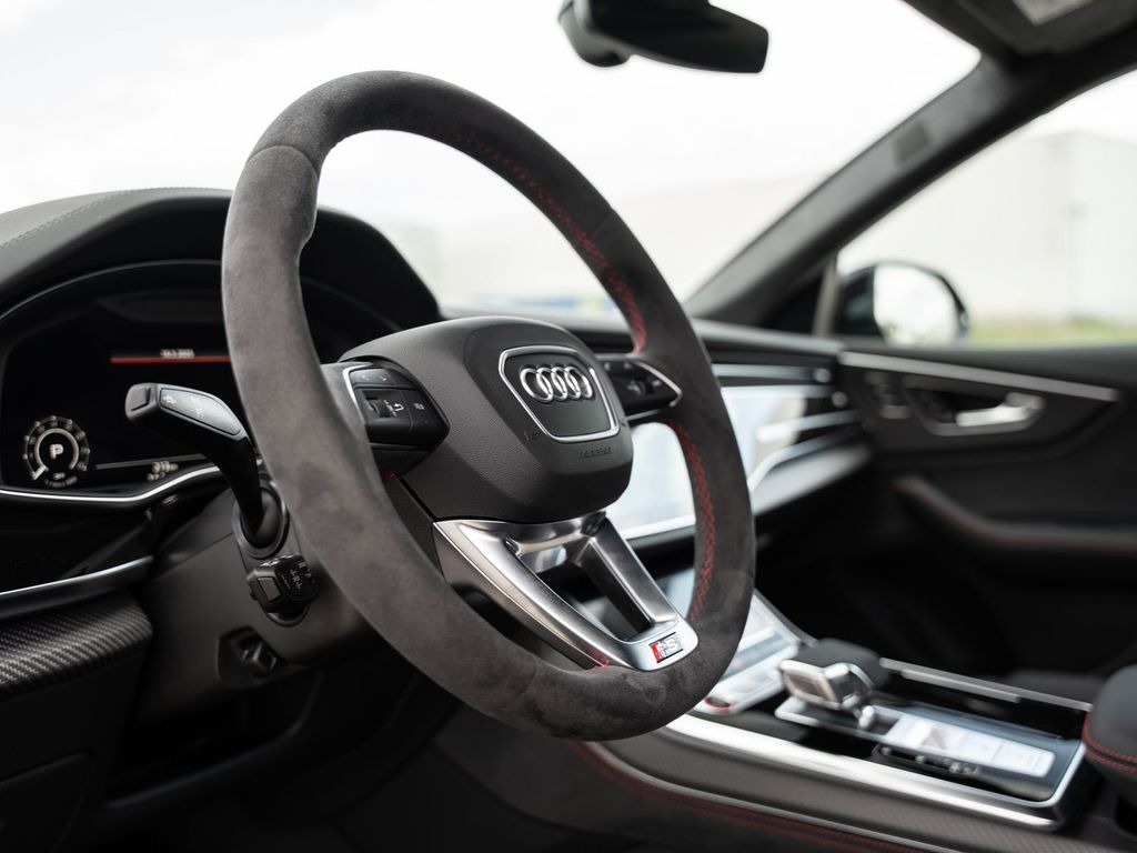Audi RSQ8 2025