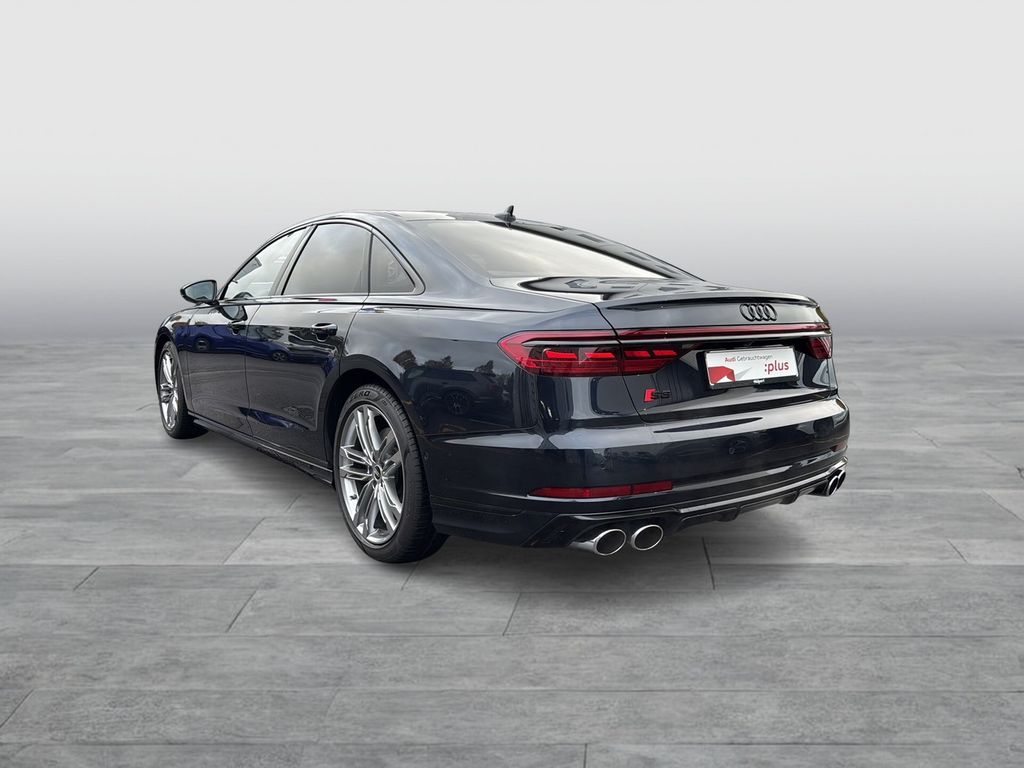 Audi S8 2023