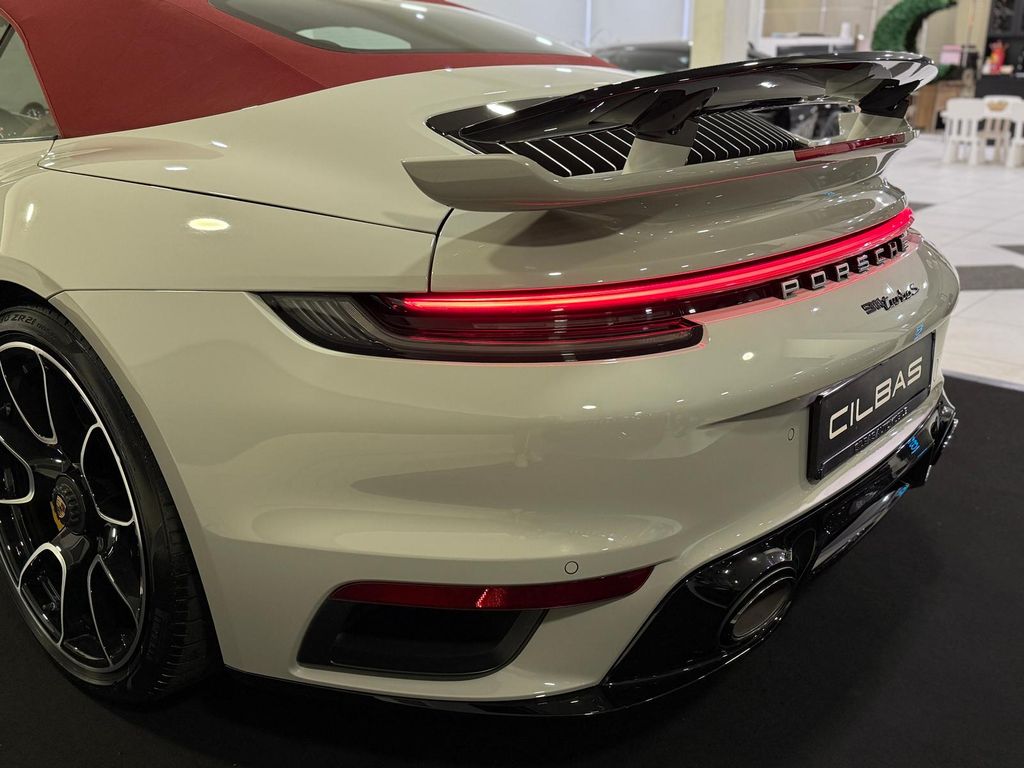 Porsche 992 2021