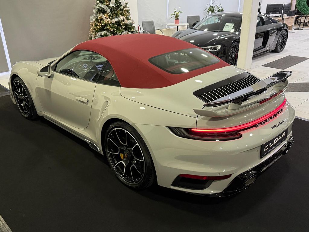 Porsche 992 2021