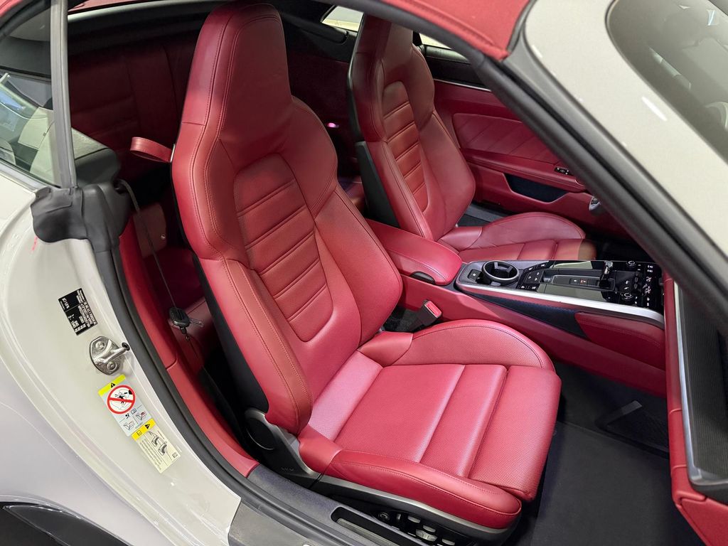 Porsche 992 2021