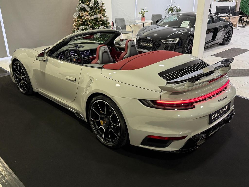 Porsche 992 2021