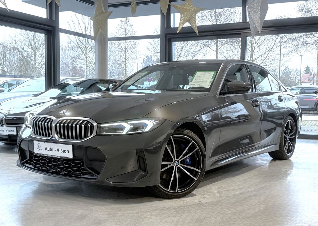 BMW 330 2022