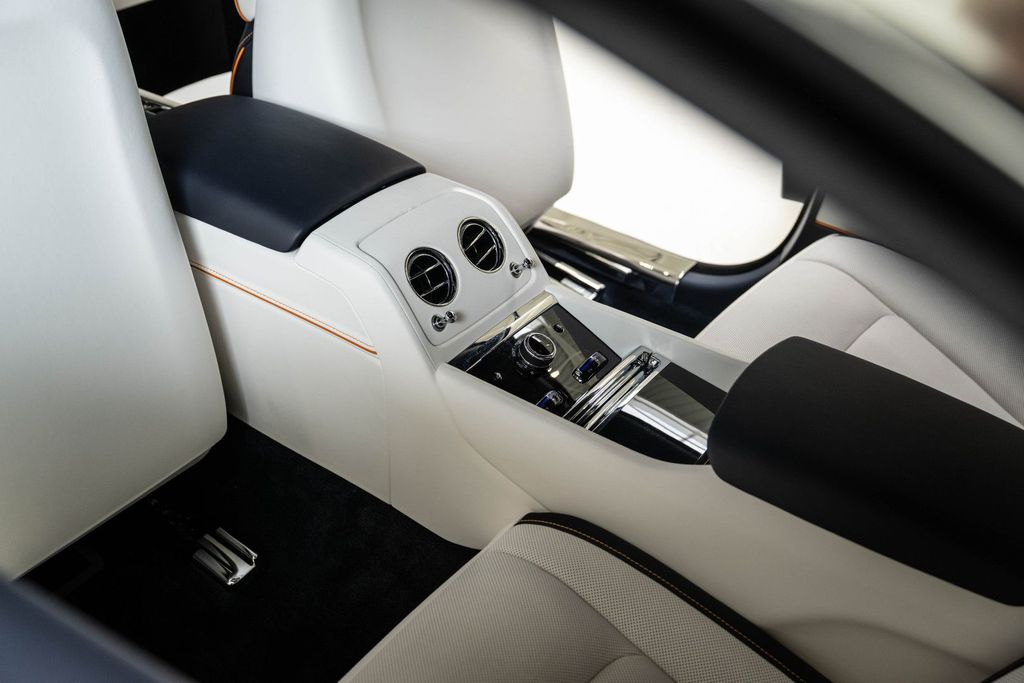 Rolls-Royce Spectre 2024