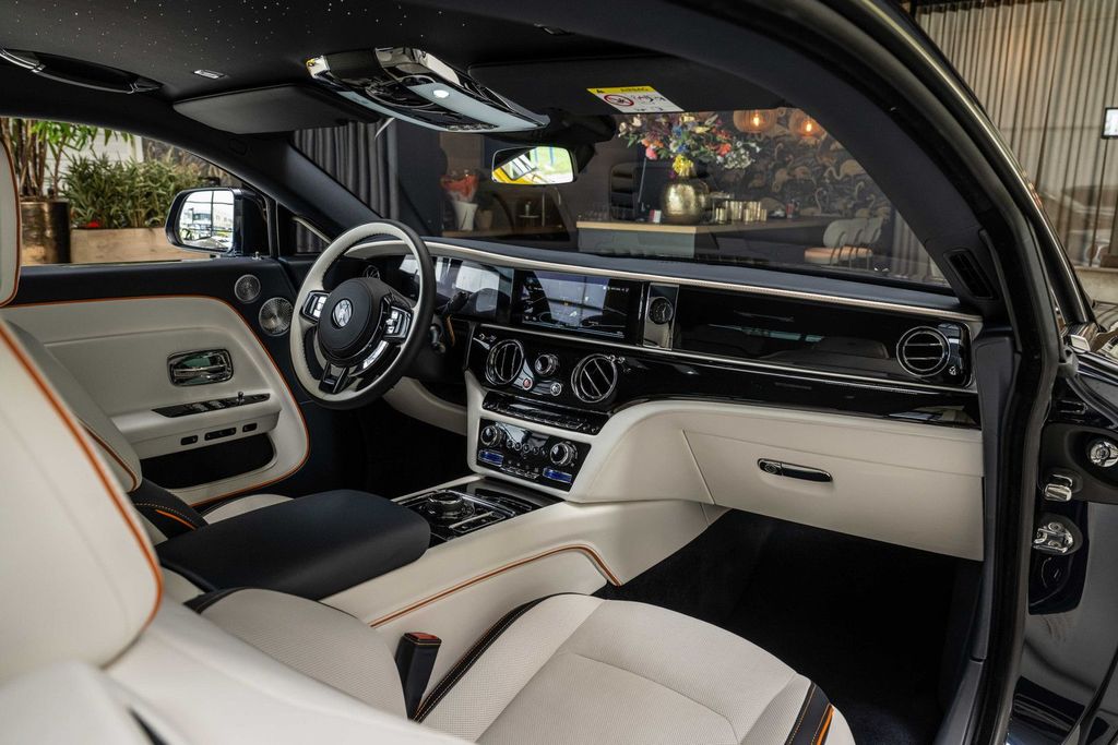 Rolls-Royce Spectre 2024