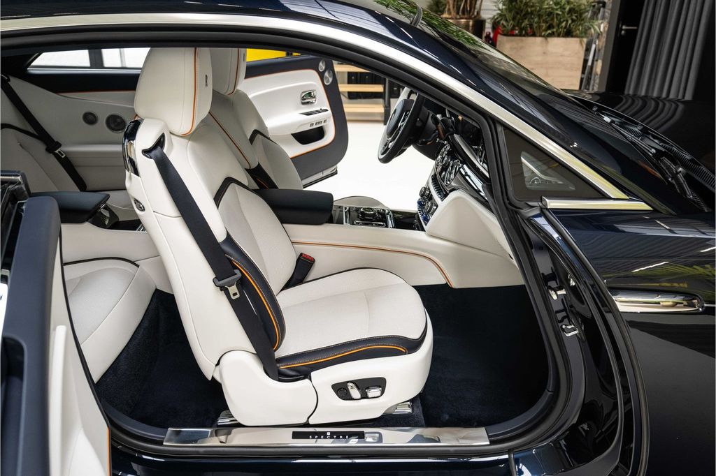 Rolls-Royce Spectre 2024