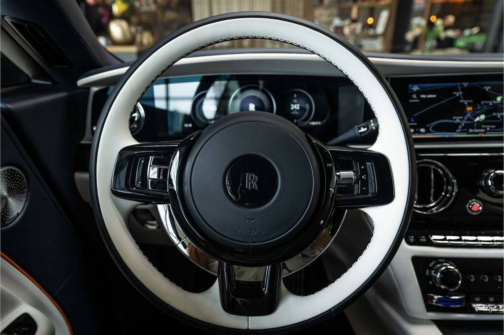 Rolls-Royce Spectre 2024