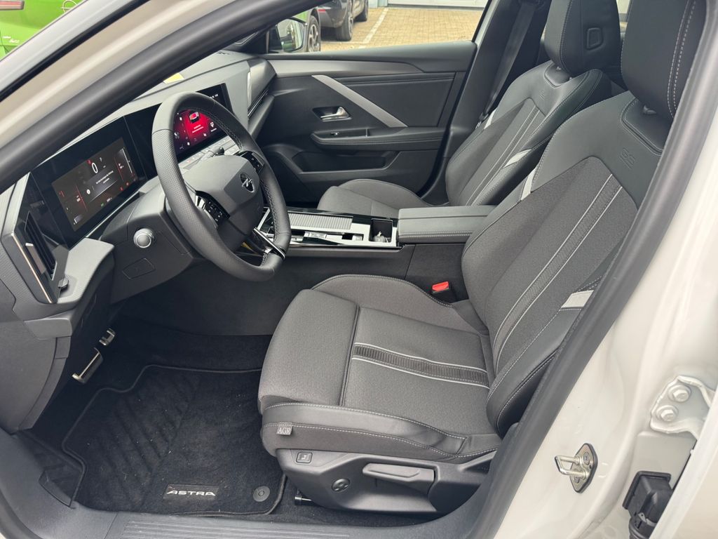 Opel Astra 2024