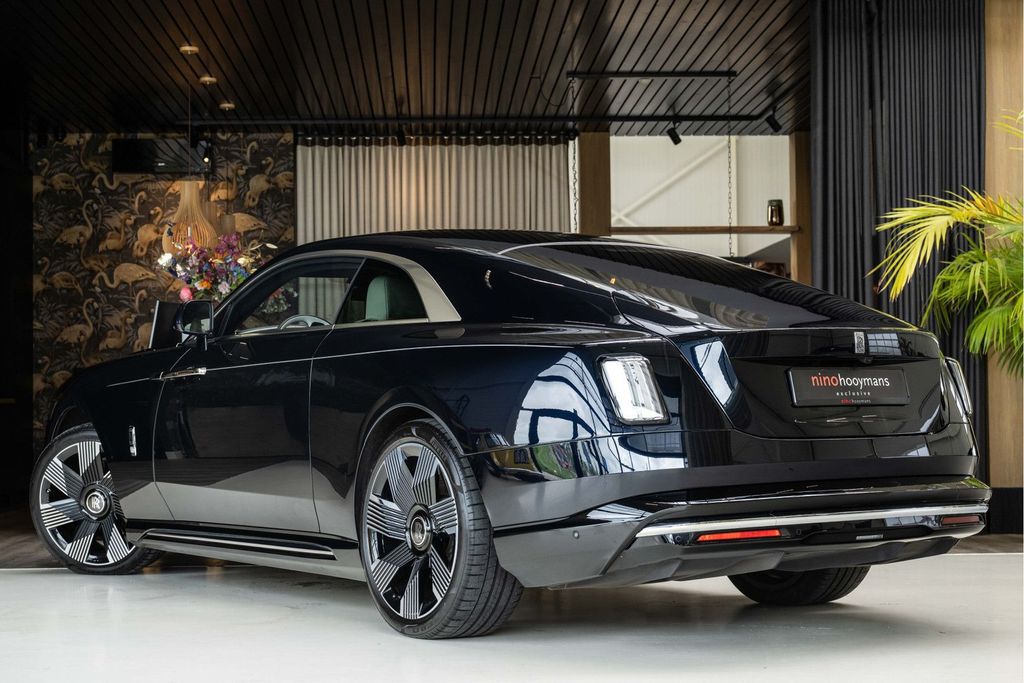 Rolls-Royce Spectre 2024