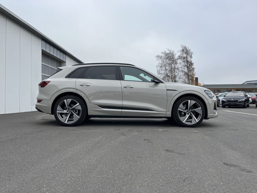 Audi e-tron 2022