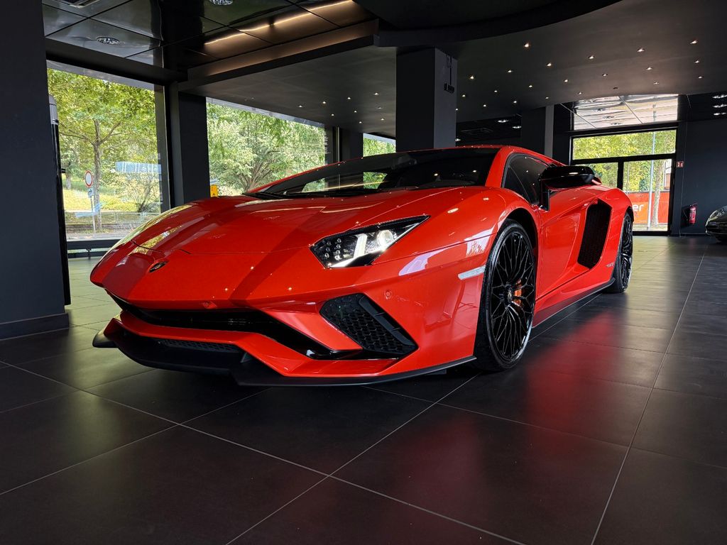 Lamborghini Aventador 2021