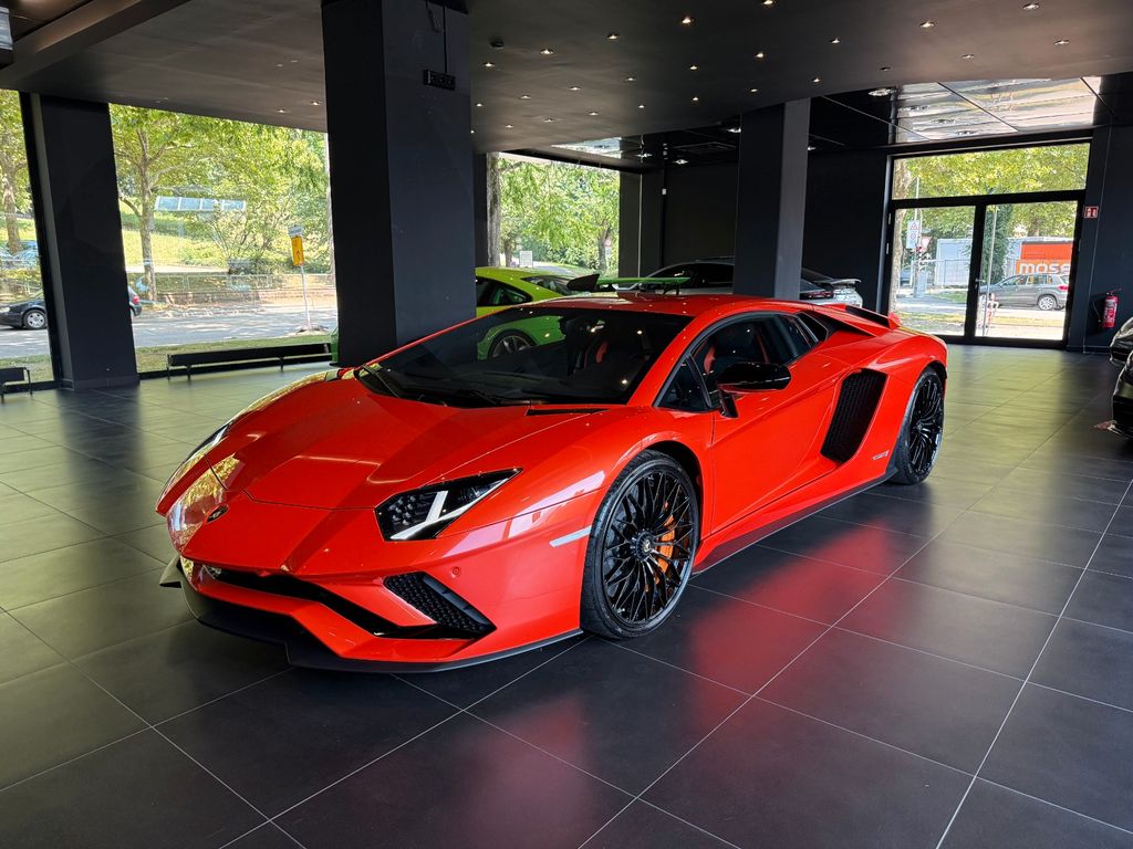 Lamborghini Aventador 2021