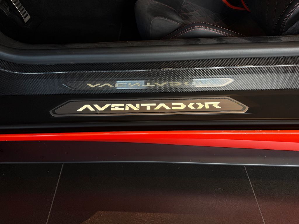 Lamborghini Aventador 2021