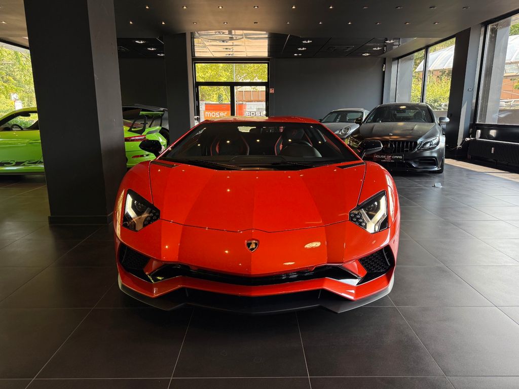 Lamborghini Aventador 2021