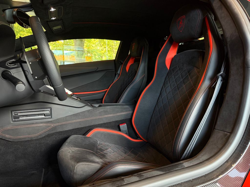 Lamborghini Aventador 2021