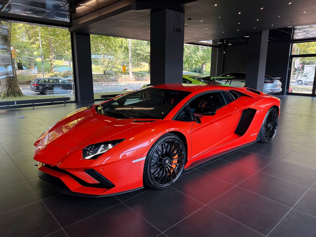 Lamborghini Aventador 2021