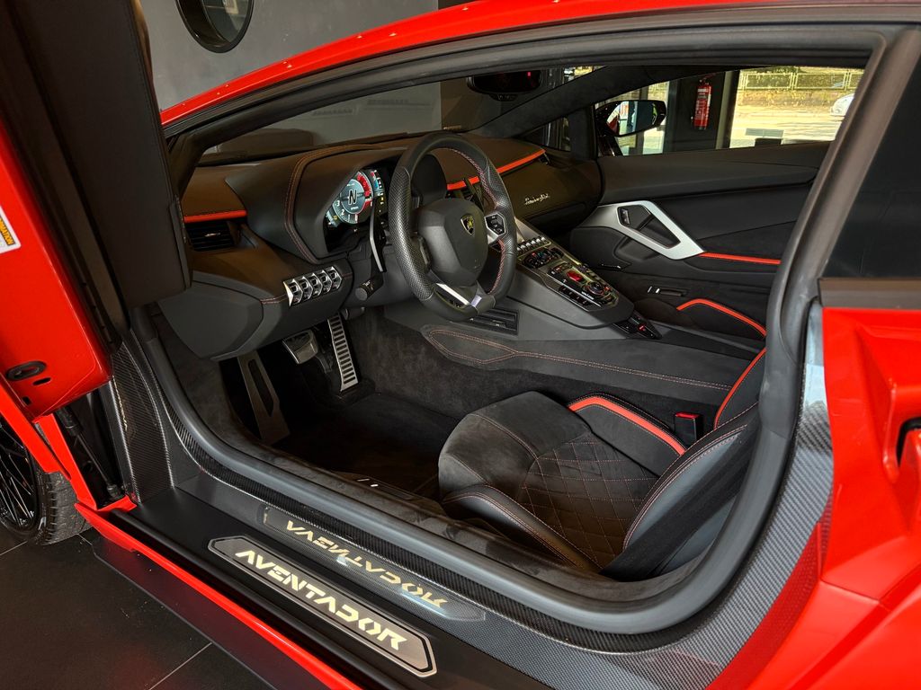 Lamborghini Aventador 2021